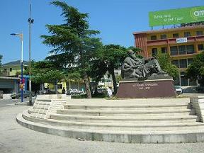 Tepelenë - Ali Pašova socha
